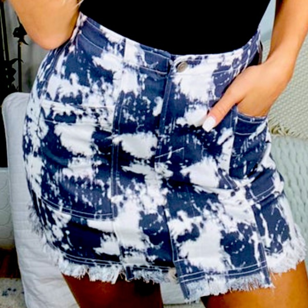 ⭐️ NWT - Kori America - Blue Bleach Splatter Mini Skirt - Womans Small